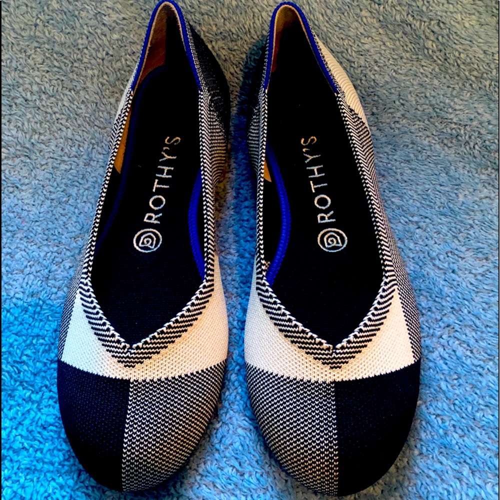 New Rothy’s Captoe black flat shoes